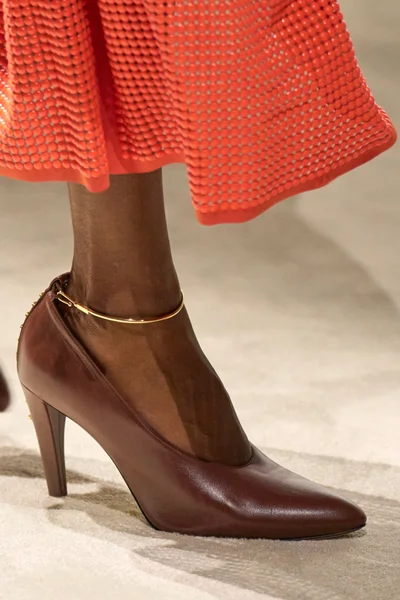 Look 75
